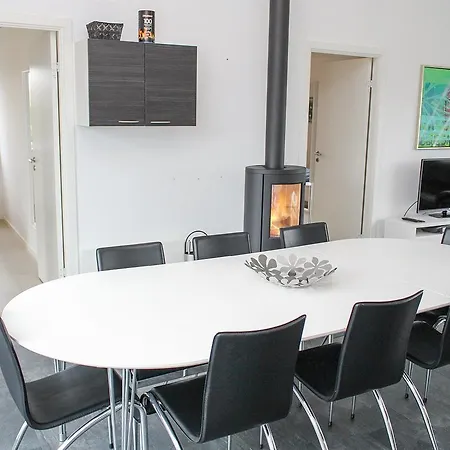 Four-bedroom Holiday In * Hals
